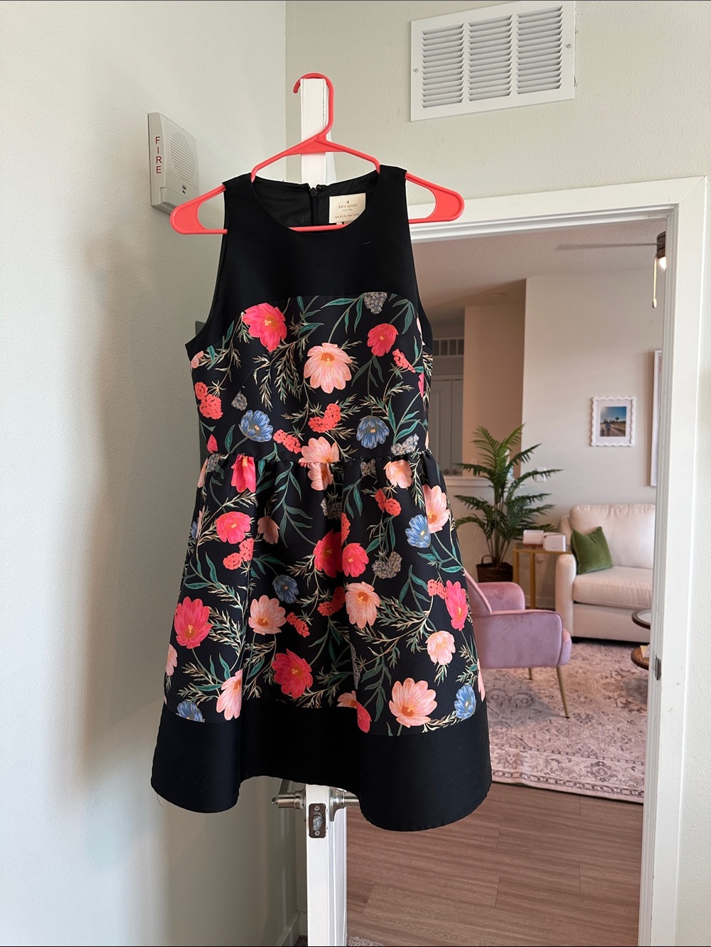 Kate Spade size 6 A-Line Floral Cocktail Dress WITH POCKETS!